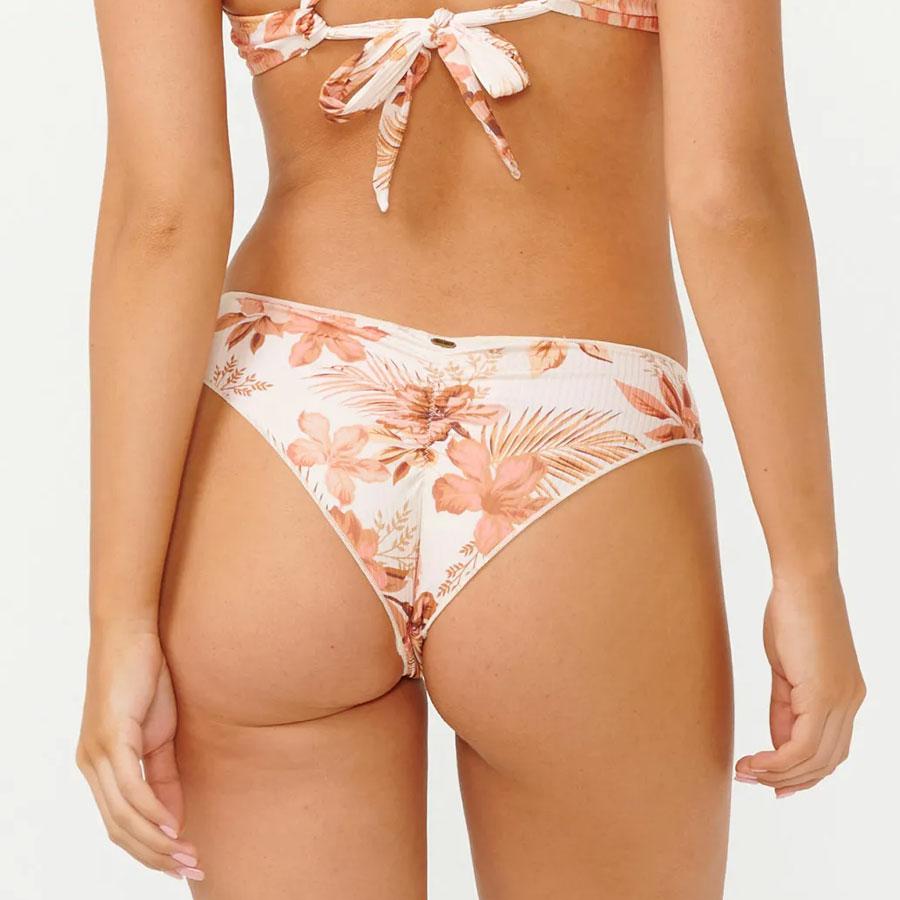 DESERT DREAMS CHEEKY HIPS ANTIQUE WHITE