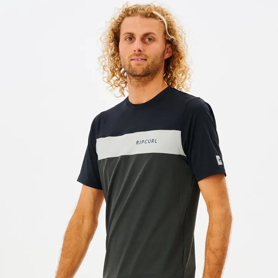 UNDERTOW UPF S/S TEE BLACK