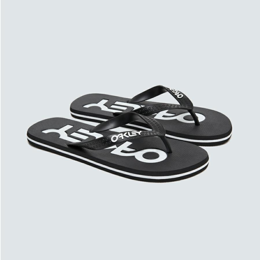 COLLEGE FLIP FLOP BLACKOUT