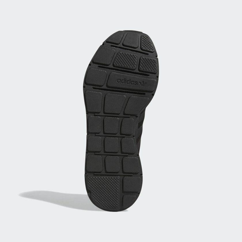 SWIFT RUN X CBLACK/CBLACK/CBLACK
