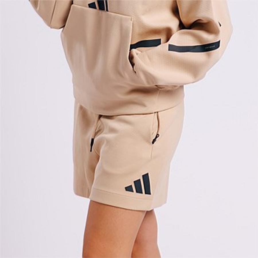 W Z.N.E. SHORT MAGBEI