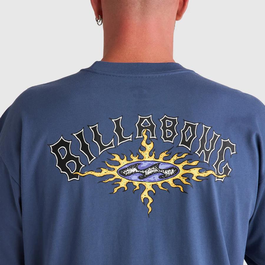 FLAME ARCH SS TEE SLATE BLUE