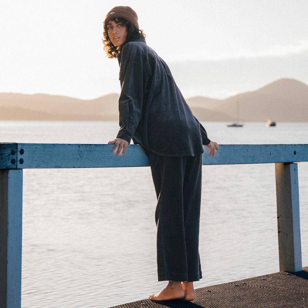 GROOVE ON PANT BLACK SANDS