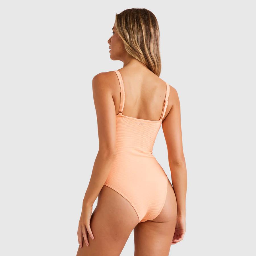 TANLINES CHLOE 1PC PEACH TART