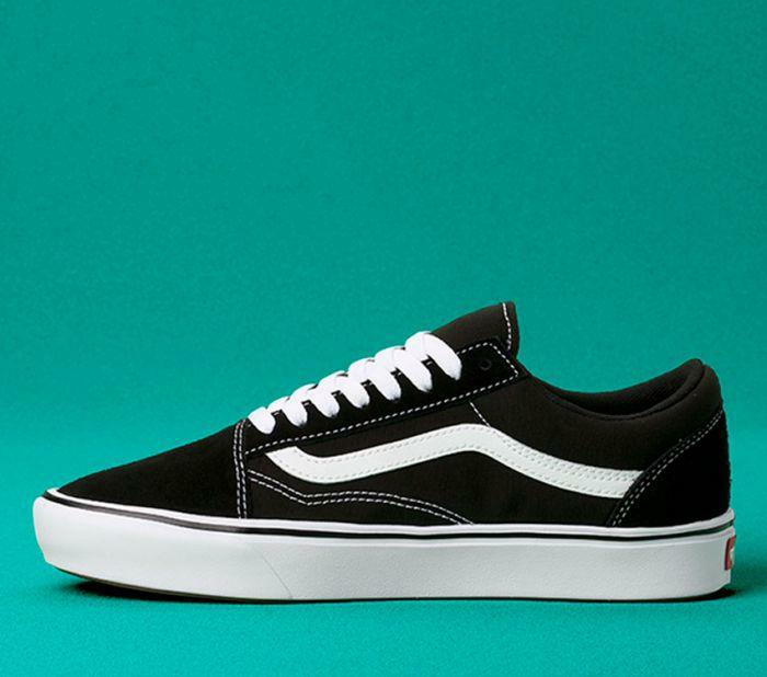 COMFYCUSH OLD SKOOL BLK/WHT