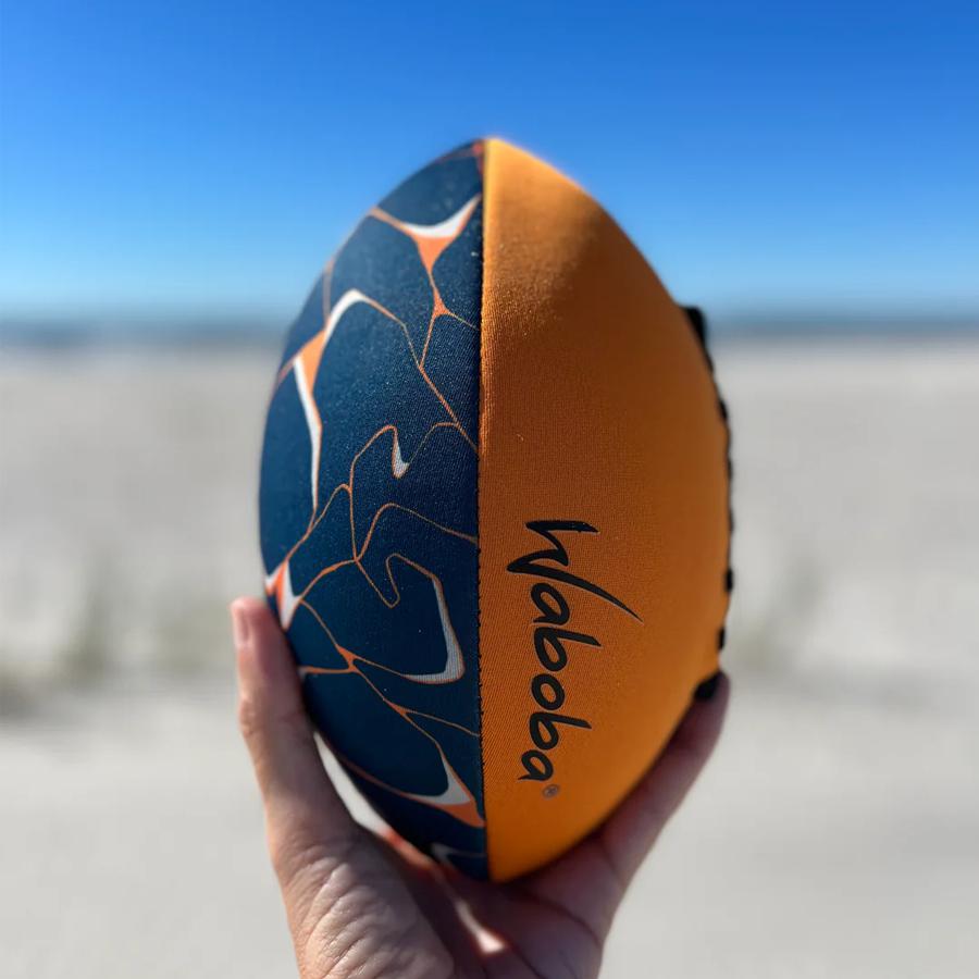 CLASSIC 6" WATER FOOTBALL