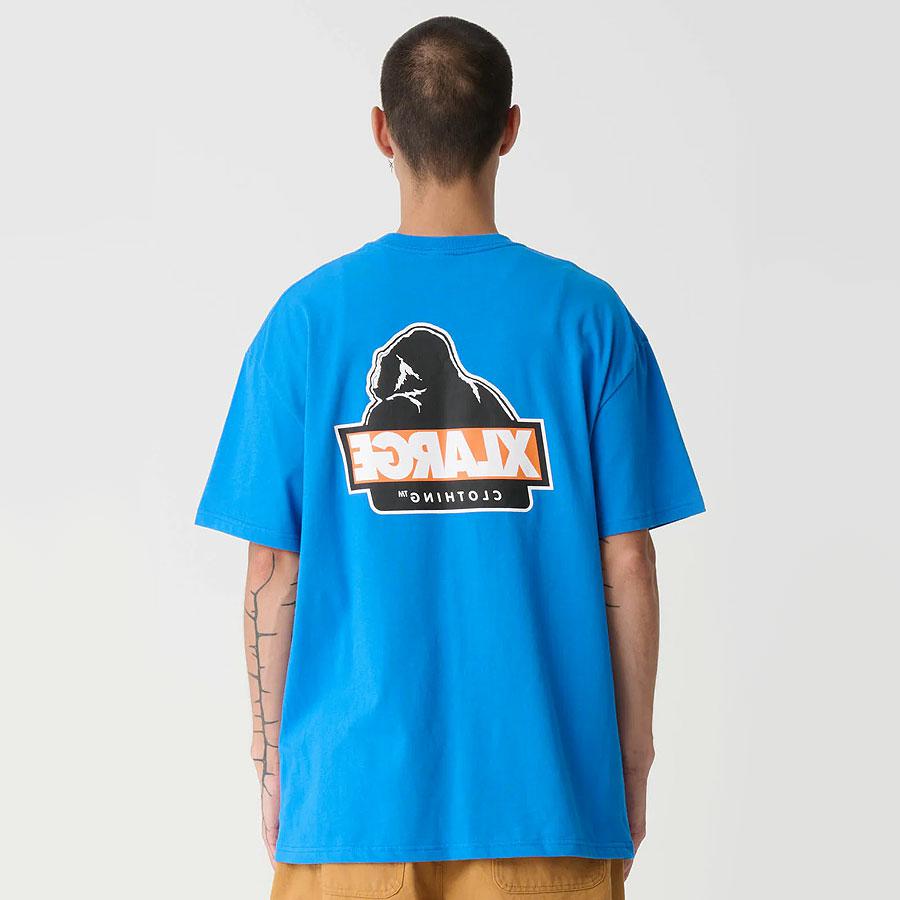 SLANTED SS TEE BRIGHT BLUE
